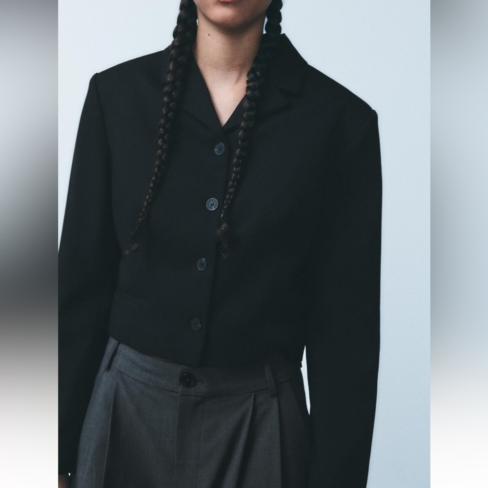 New ZARA Tailord Cropped Blazer